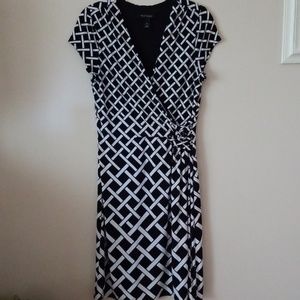 Fax wrap dress White House/Black